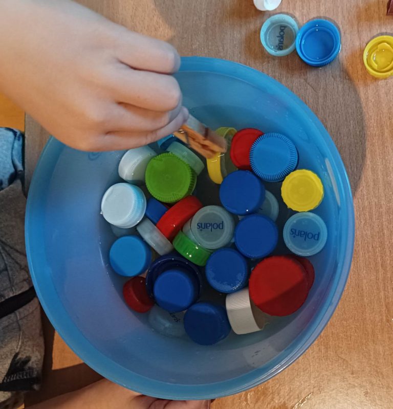 Wspieranie rozwoju motoryki małej